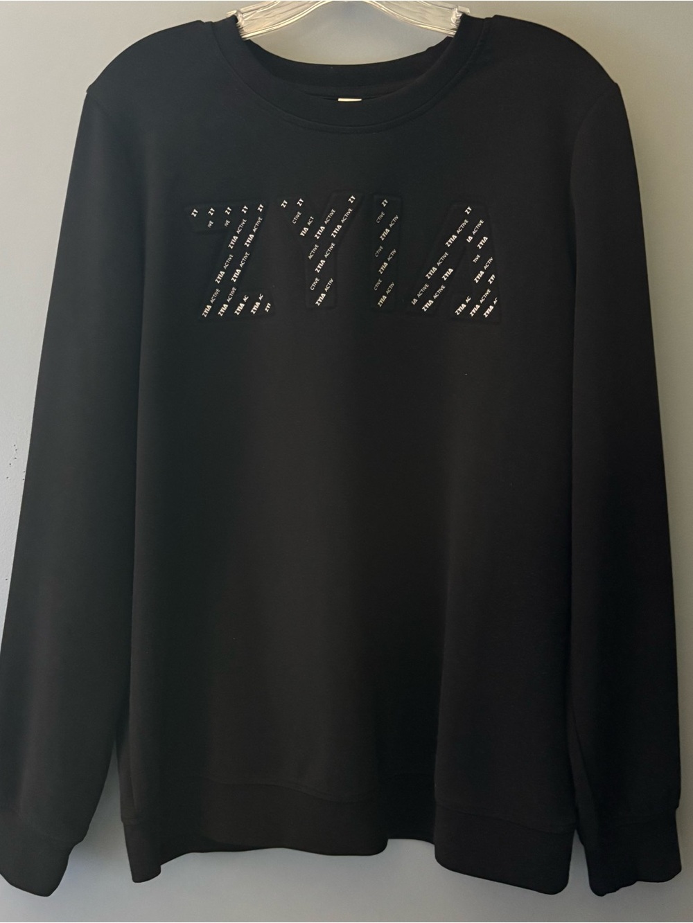 Zyia Active Womens M Emergence Sweatshirt Pullover Black- Worn Twice!